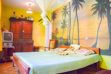 پانسیون Shammie Guest House