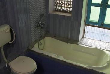 پانسیون Tanu S Homestay
