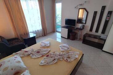 펜션 Guesthouse Kamelia