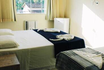 ペンション Pousada Baleia Azul