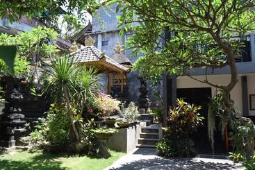 پانسیون Tirta Yoga Inn