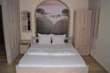 پانسیون Guest House Gloria