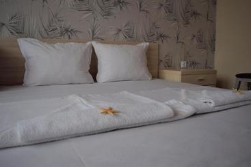 پانسیون Guest House Gloria