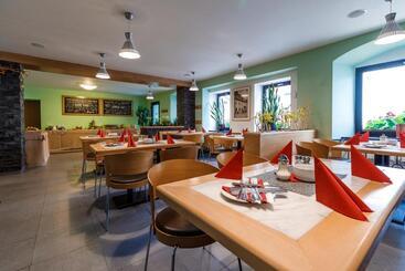 پانسیون Penzion A Apartmány Daro