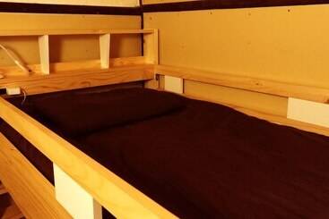 ペンション Sugiya Guest House   Hostel