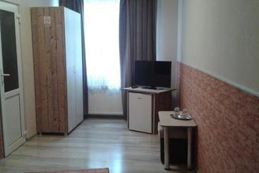 پانسیون Vila Adriano