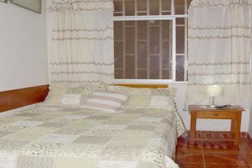 پانسیون Casa Del Huesped   Guest House