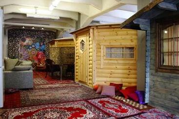 پانسیون Guesthouse Little Tundra