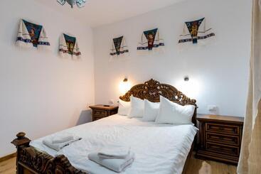 Pensiunea Casa Traditiilor