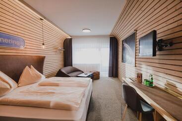 膳宿费 Gasthof Berghof