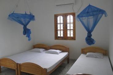 پانسیون Gopalapuram Guest House