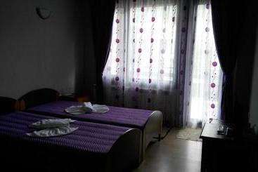 پانسیون Guest House Raffe