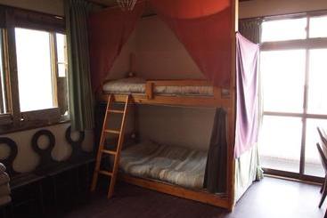 پانسیون Nikkorisou Backpackers Hostel