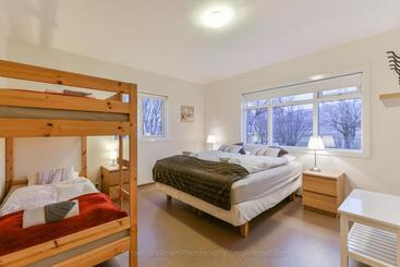 پانسیون Syðraskorðugil Guesthouse