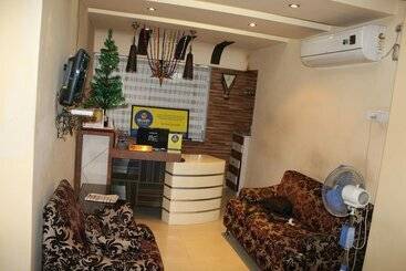 Пансион Transit Inn Guest House