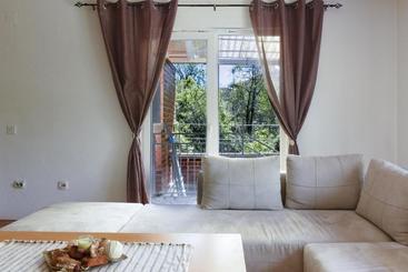 پانسیون Villa Ella