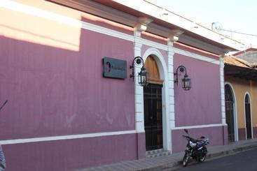 هاستل Backpackers Inn