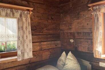 پانسیون Alpengasthof Karalm