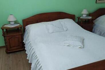 Пансион Gologanova House