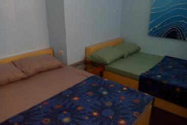 پانسیون Gomez Guest House