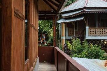پانسیون Rain Forest Guest House