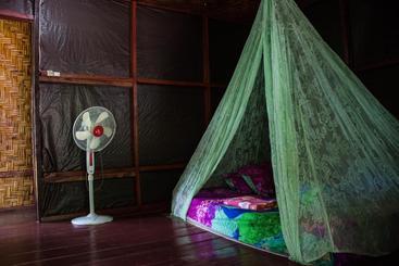 پانسیون Rain Forest Guest House