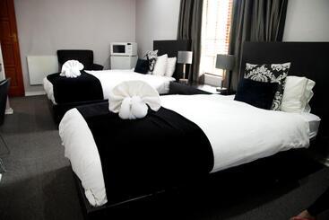 פנסיון The Gables Middelburg Mpu