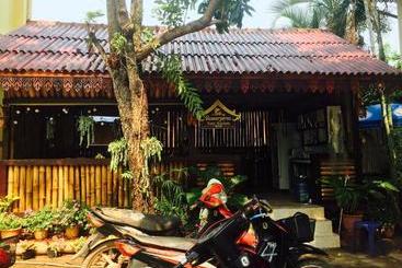 Pension Thoulasith Guesthouse