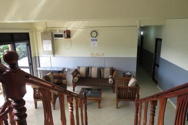 تختخواب و صبحانه Satyodaya Educational Training Centre