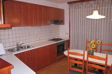 پانسیون Apartment Sobe Ravbar