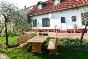 بنسيون Hajdu Lovasudvar Hortobágy