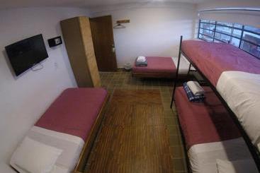 پانسیون Hostal De La 57
