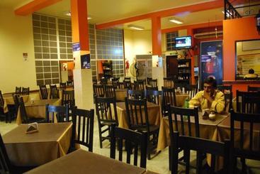 پانسیون Hostal Las Carretas