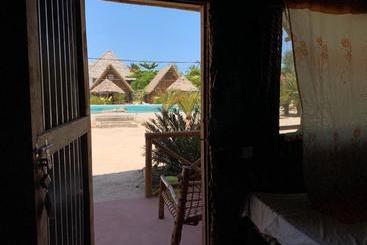 Пансион New Jambo Bungalows