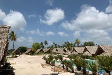 پانسیون New Jambo Bungalows