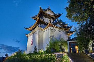 膳宿费 Old Theatre Inn