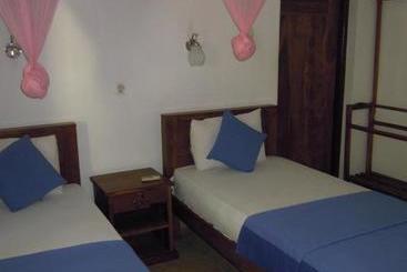 پانسیون Devi Tourist Home