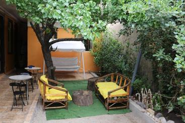 پانسیون Hostal Vicmar
