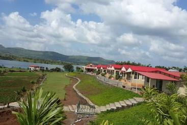 Savana Lake Resort