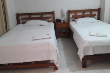 פנסיון Comercial Neiva