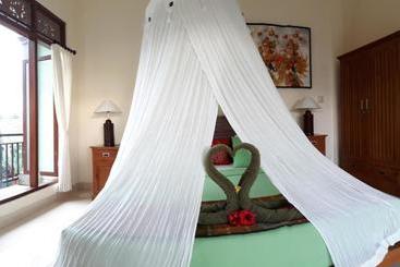 پانسیون Villa Bungsil Gading