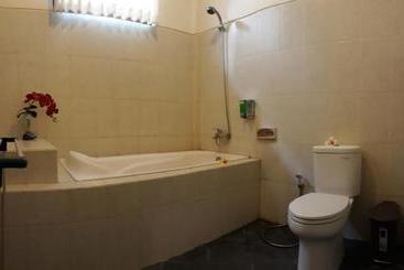 پانسیون Villa Bungsil Gading