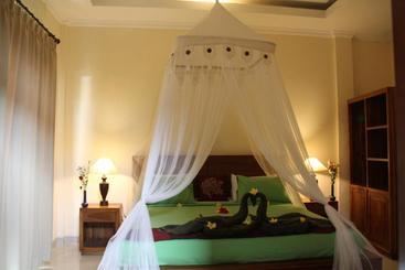 پانسیون Villa Bungsil Gading
