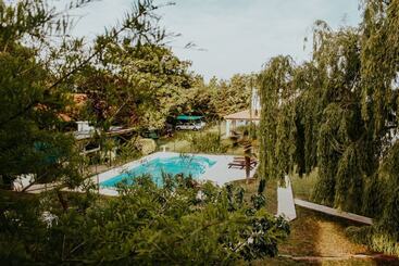 هتل آپارتمان Villa Niagara