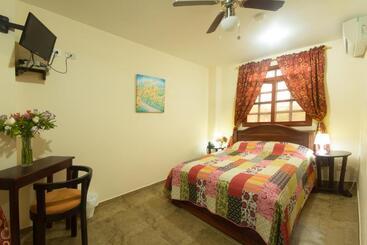 هاستل Puerta Sol Inn