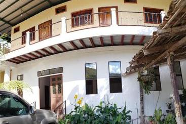 پانسیون Hostal Casa Vieja