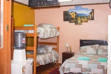 پانسیون Hostal Inthalassa Caldera