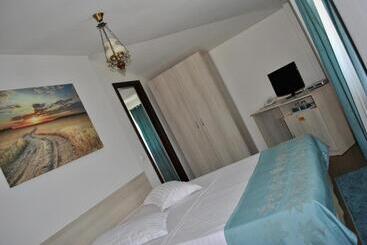 Пансион Delta Marina