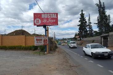 پانسیون Hostal La Joya