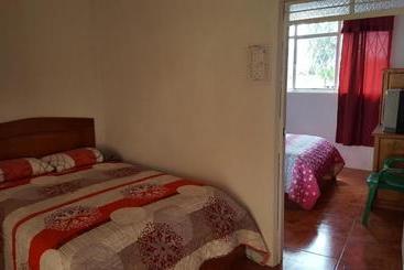 پانسیون Hostal La Joya